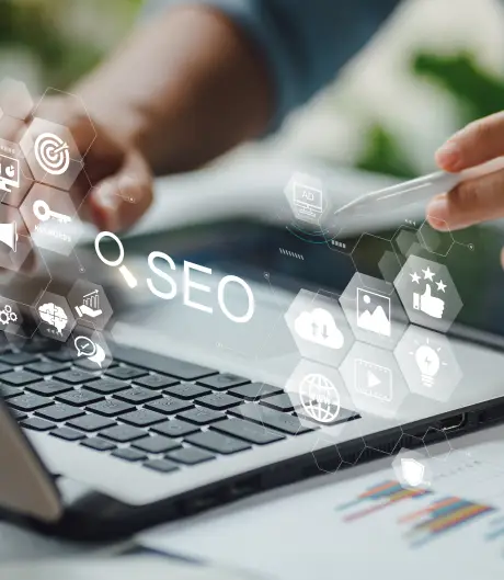 SEOを行なっている様子